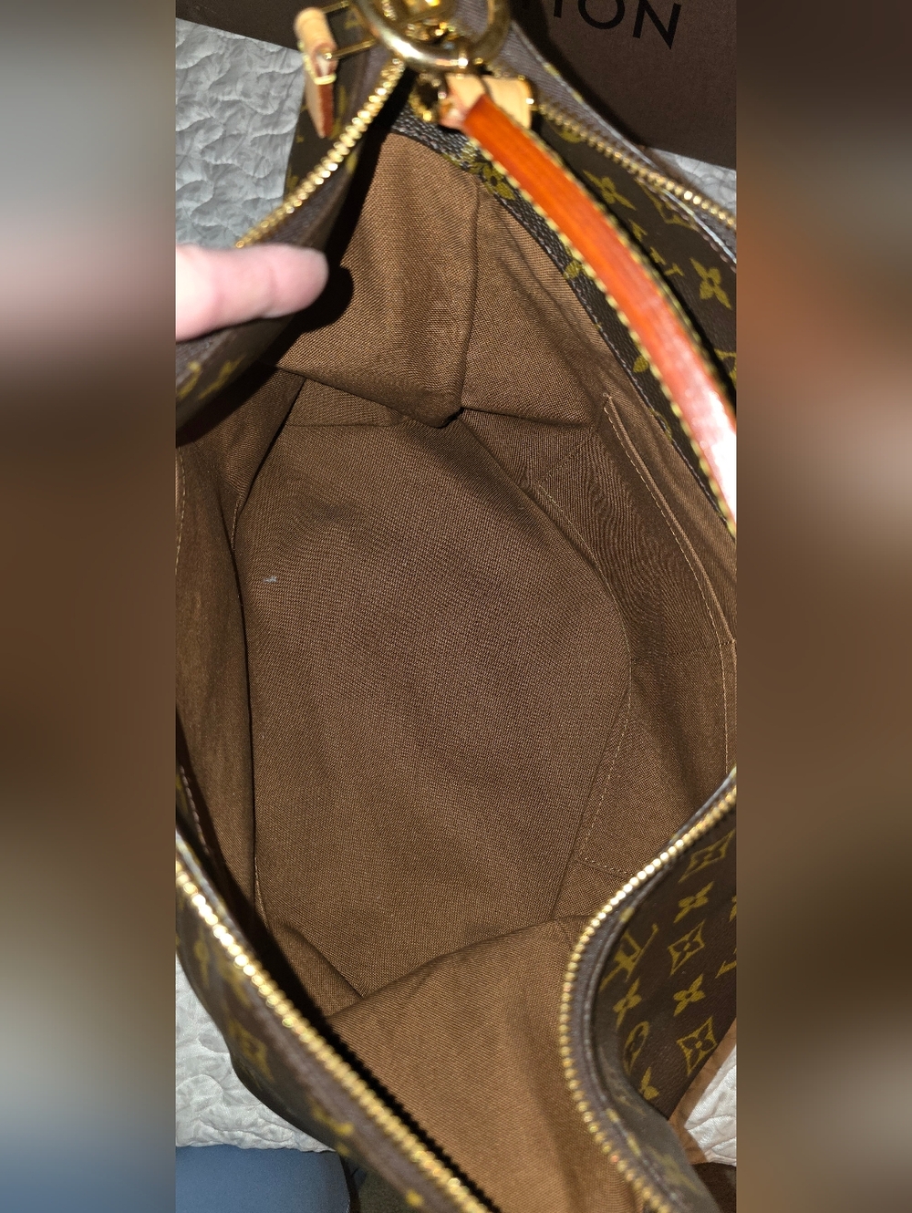 Louis Vuitton Monogram Shoulder Hobo Bag in Brown and Vachetta - Picture 9 of 16